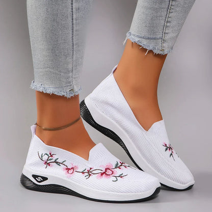 Breathable mesh flat shoes