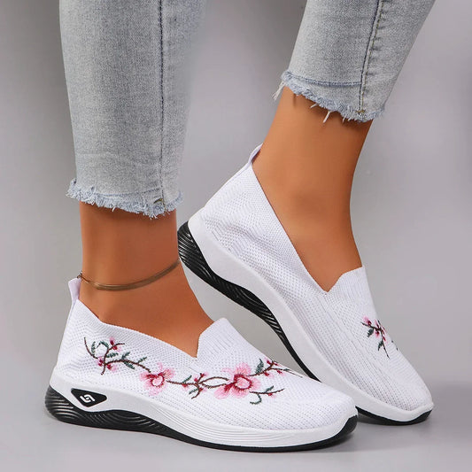 Breathable mesh flat casual sneakers shoes