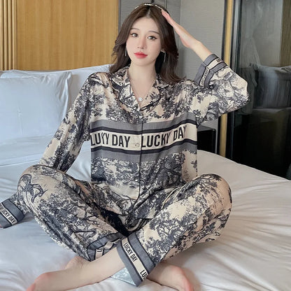 Ice Silk Ink Painting Long-Sleeved Home Wear Pajama Set
