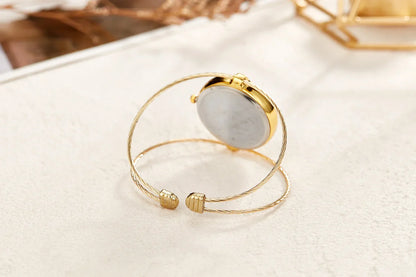 Quartz round bracelet watch