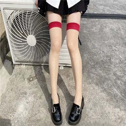 جوارب شفافة طويلة ومثيرة فوق الركبة