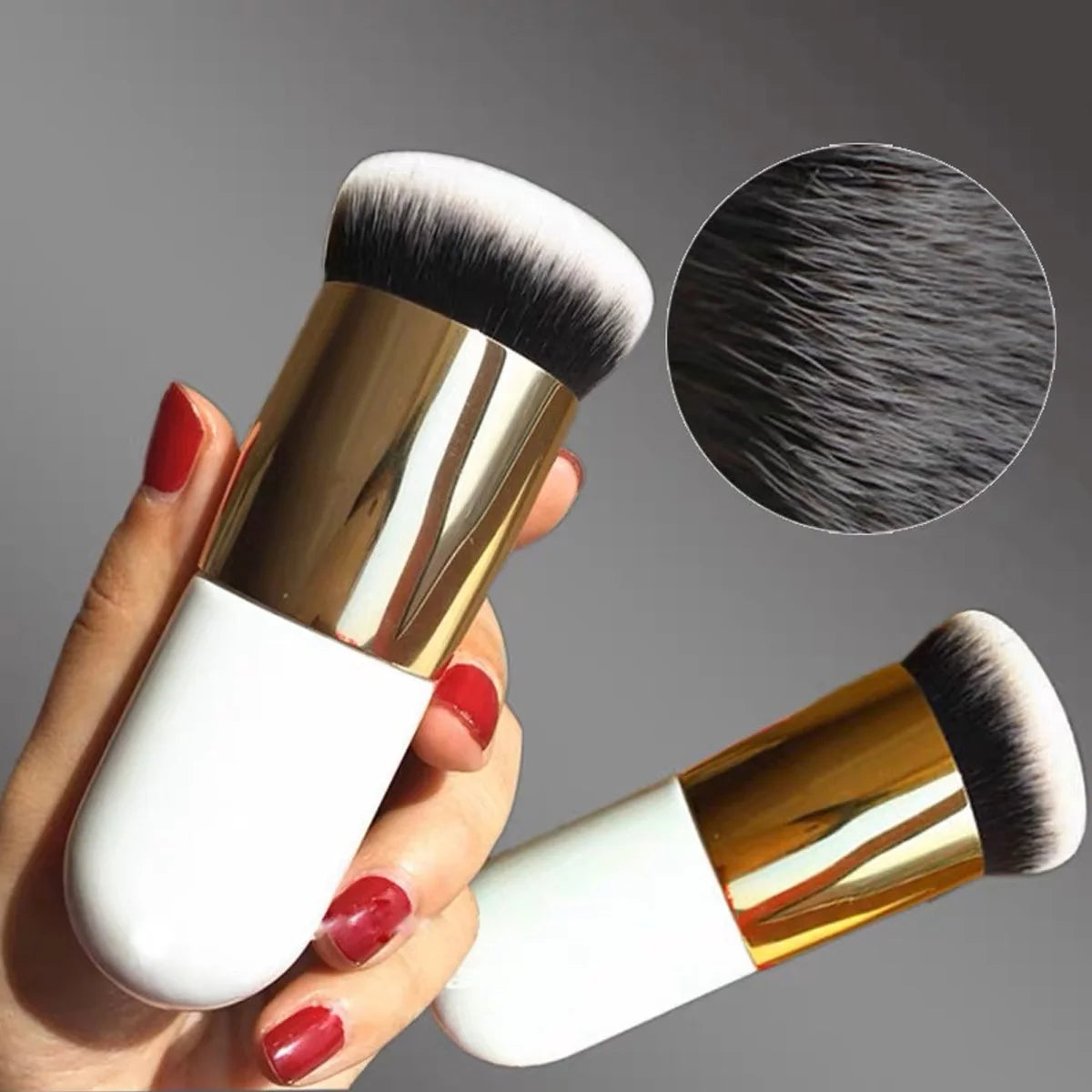 Short Haired Mushroom Head Foundation Brush