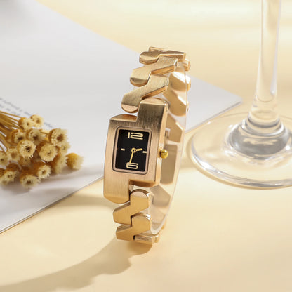 luxury mixed Arabic numeral dial quartz watch.