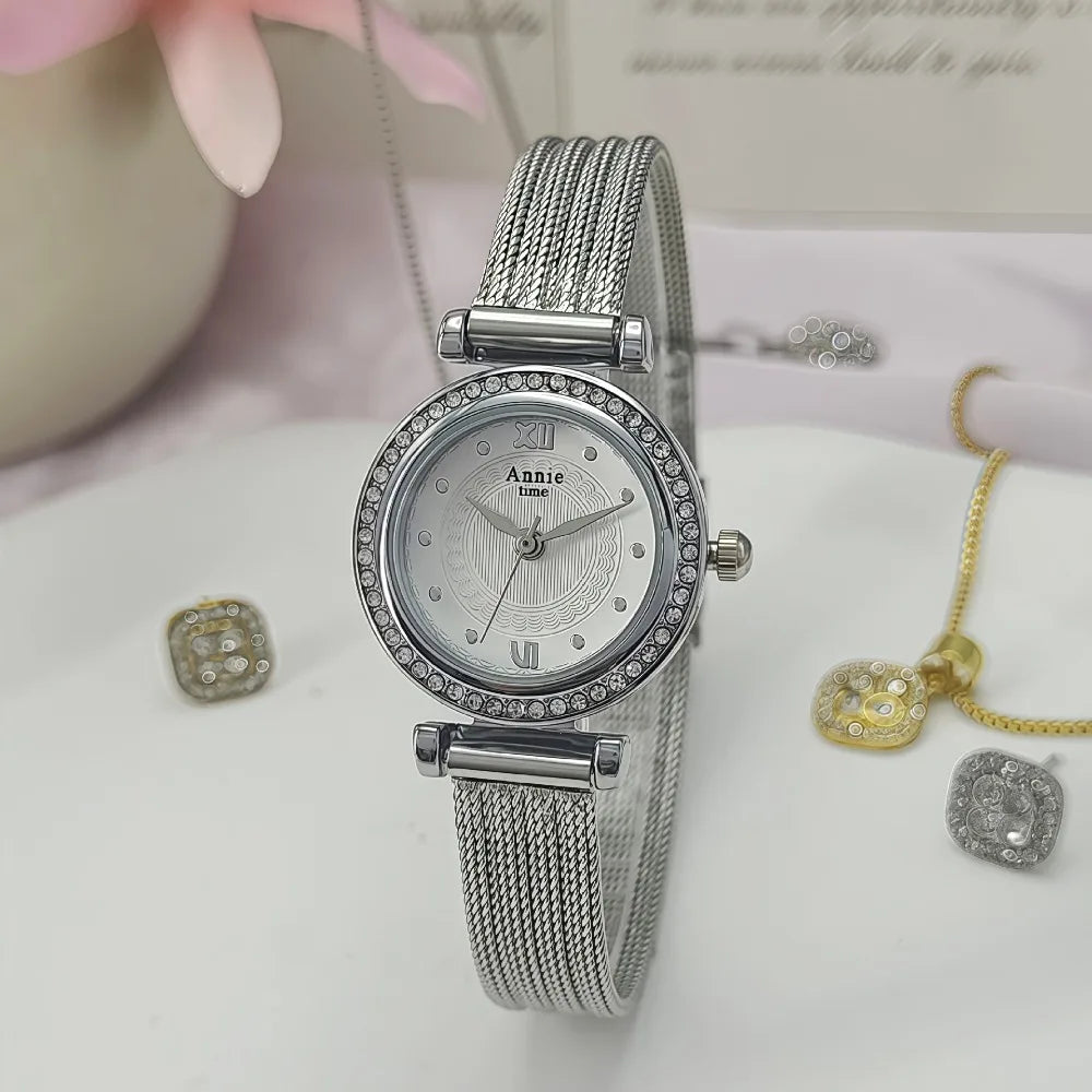 Luxury Quartz Wristwatches Intermittent Gold Bracelet Watch