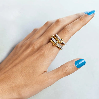 A Four-Ring Interlocking Ring