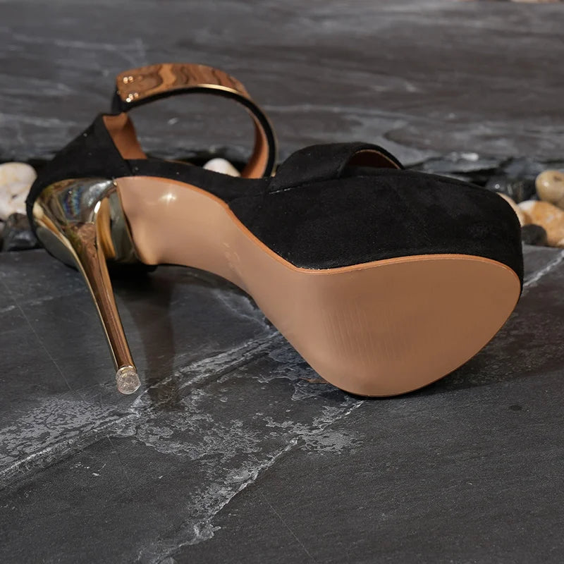 Sandalias sexys con correa metálica para cubrir el tobillo