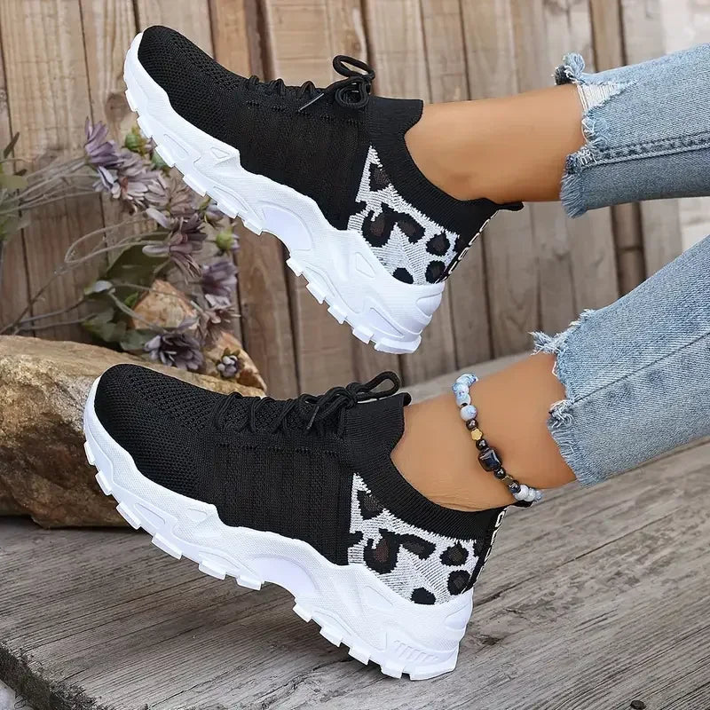 Breathable casual sneakers