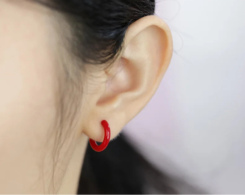 2pcs Black & Clear Resin Hoop Earrings