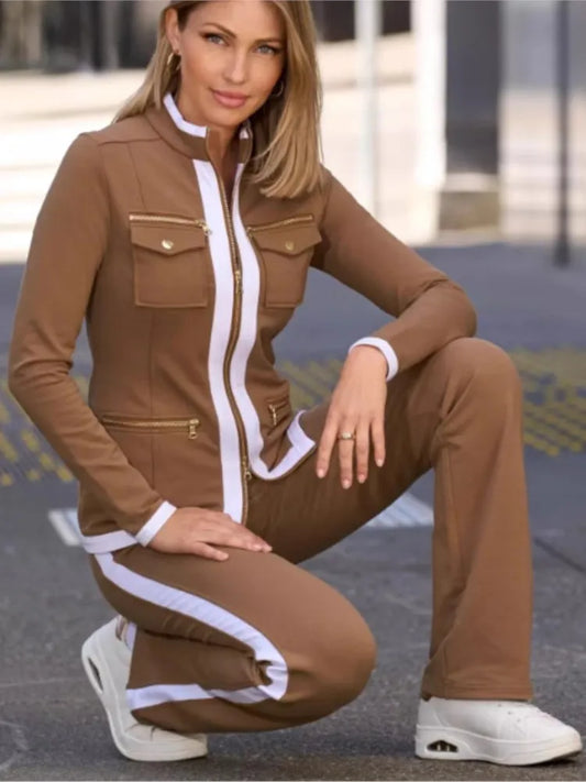 Conjunto elegante, ajustado y sencillo de pantalón deportivo recto con cremallera y top.