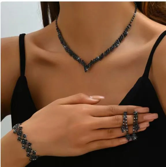 Versatile banquet jewelry set