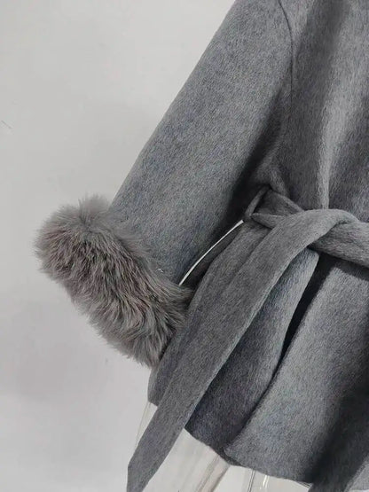 Abrigo de lana de manga larga con forro de piel