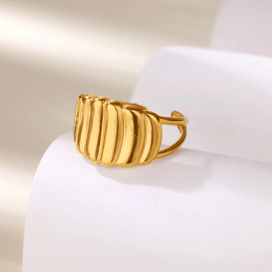Gold Color Stainless Steel Delicate Flower Rings