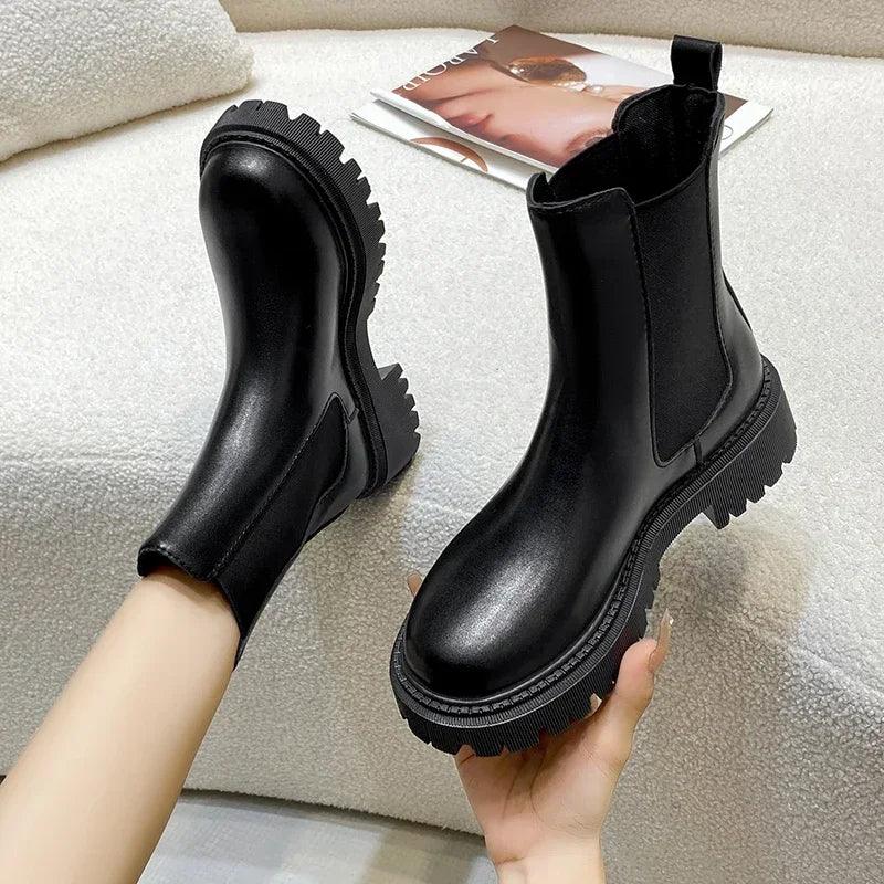 Thick-soled Elegant Short Boots