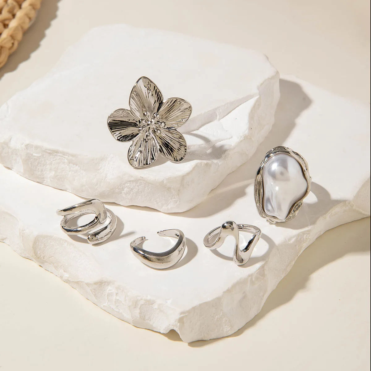 DANA Circle Geometry Opening Joint Rings Set