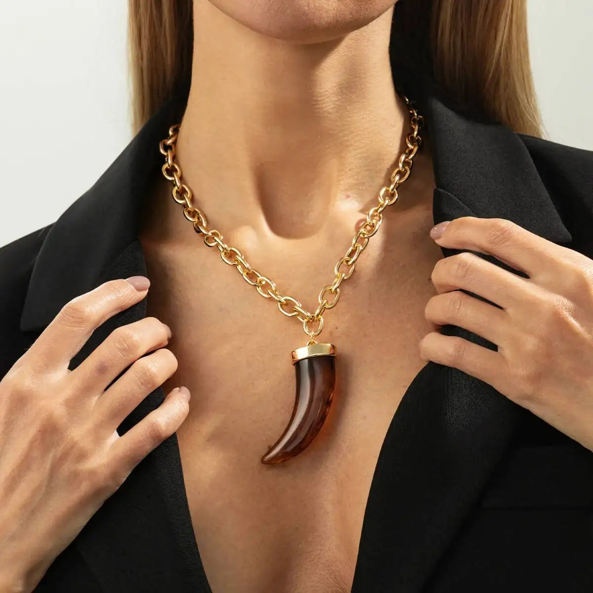 Salircon Imitation Of Cow Horns Acrylic Metal Necklace