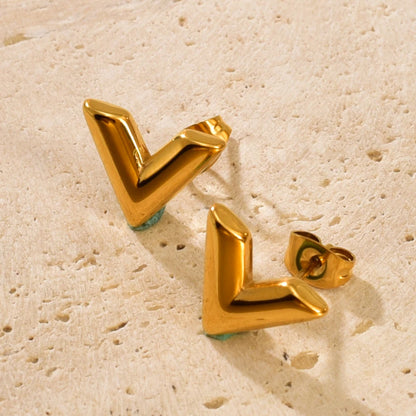 DANA Golden V-shaped small stud earrings
