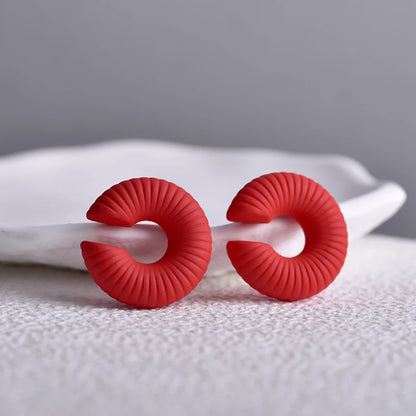 DANA Round Circle Clip Earrings