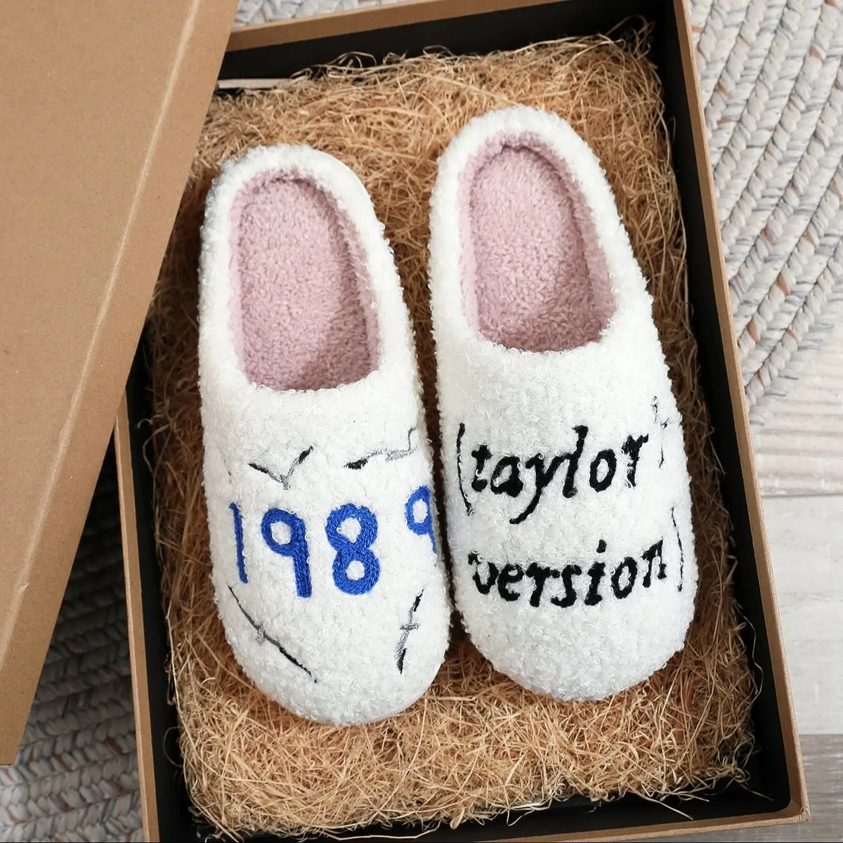Music Idol 1989 Taylor Letter Stuffed Home Thick Sole Plaid Fur Cotton Slippers