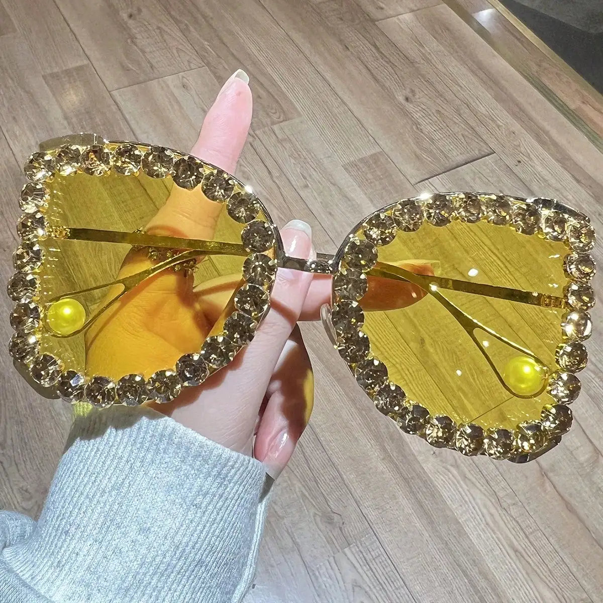Butterfly-Shaped Oversized Frame with Rhinestone Sunglasses