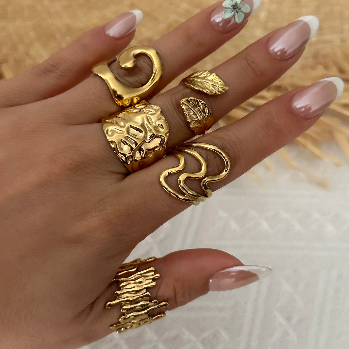 PVD Plated Stainless Steel Open Vintage Sun Leaf Shell Geometric Cuff Ring Set