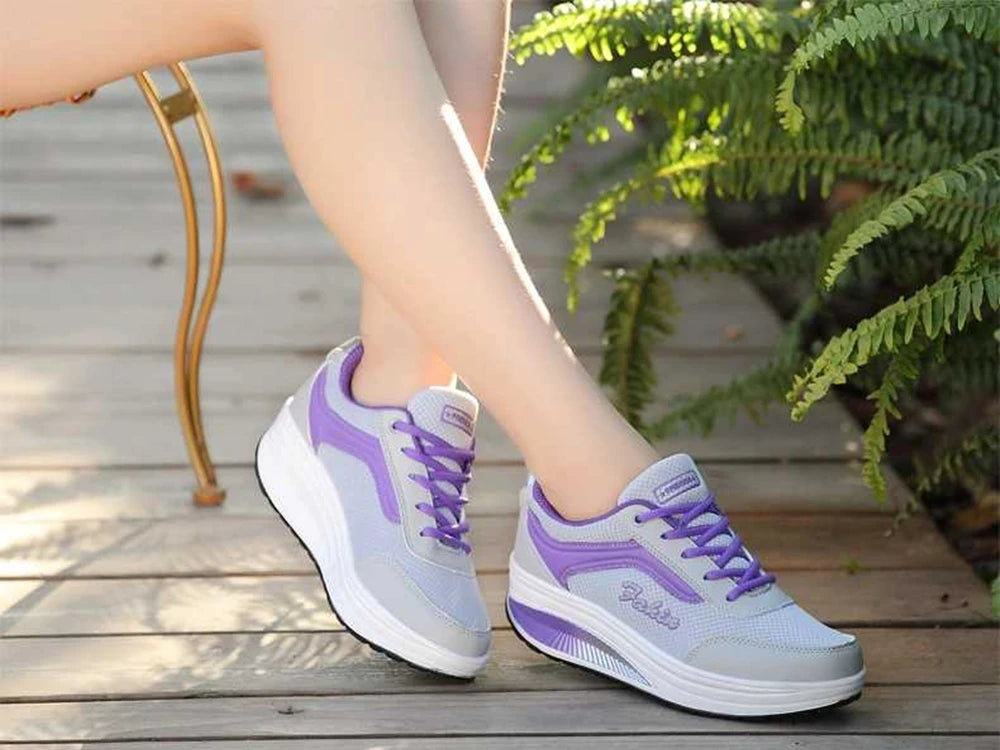 High Quality Flats Walking Sneakers