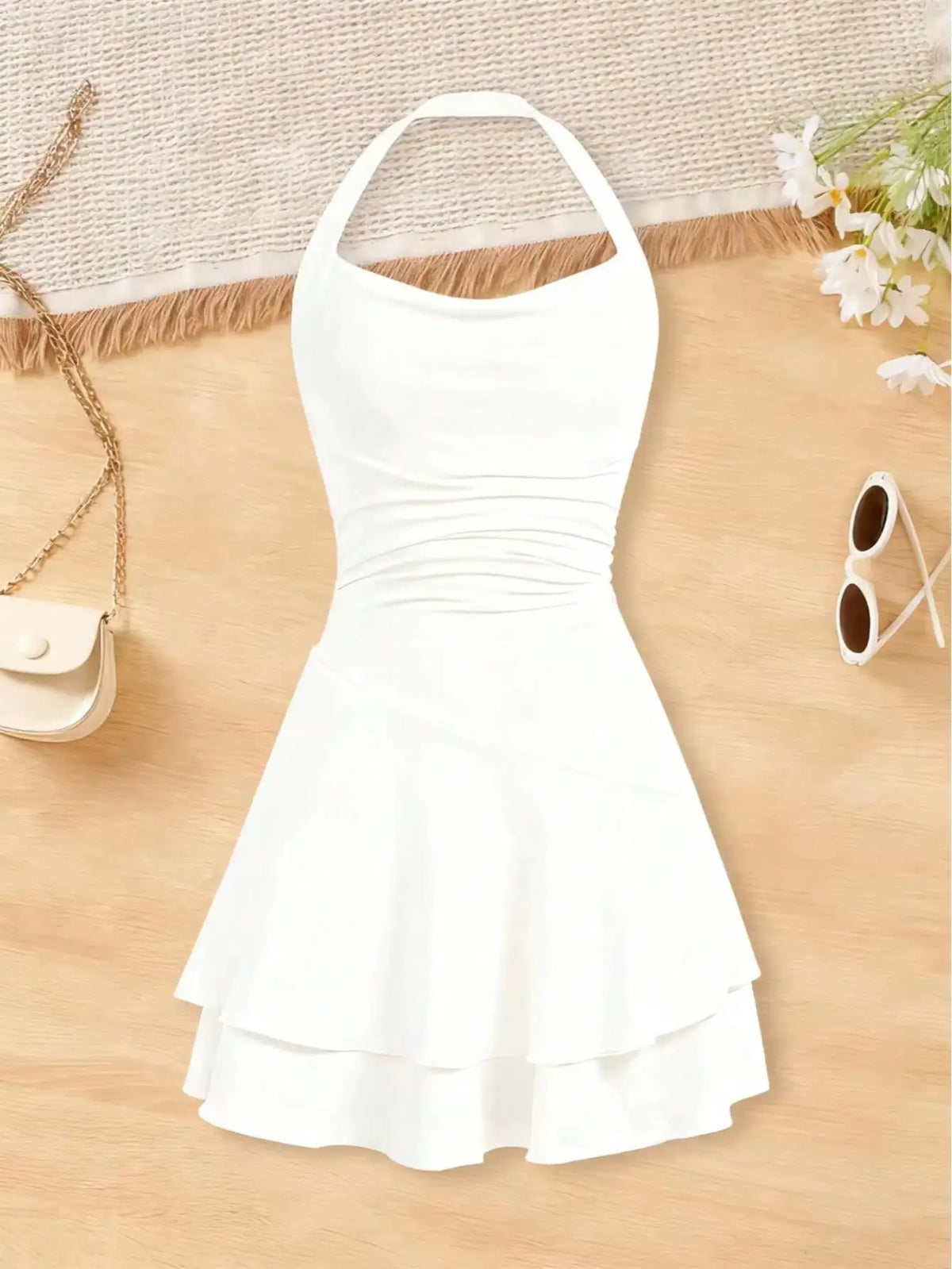 Cinching and slimming effect backless cross tie dress