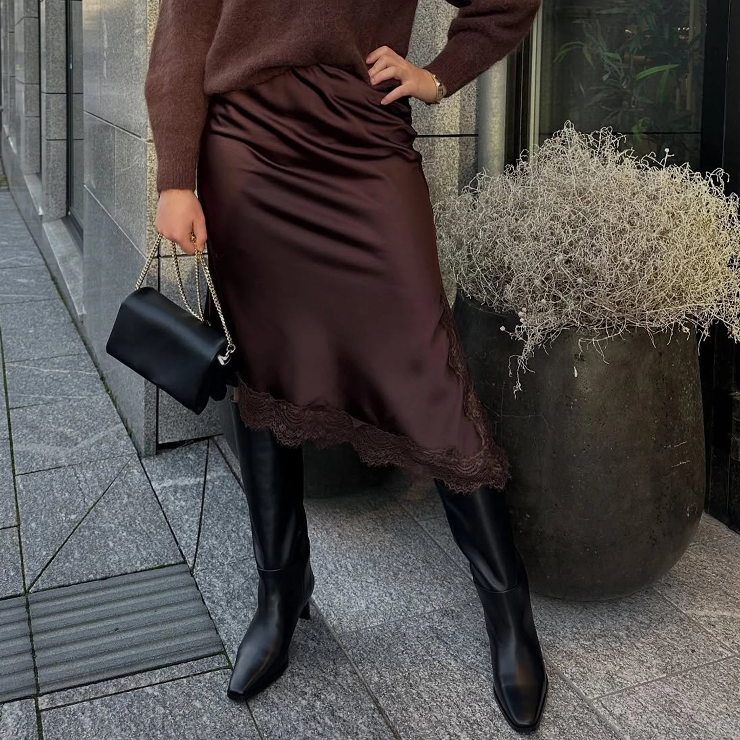 Elegant Hem Side Slit Midi Skirts