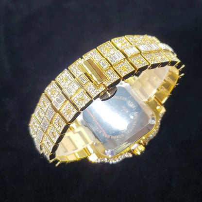 ساعات أرقام مربعة ملونة مرصعة بالألماس