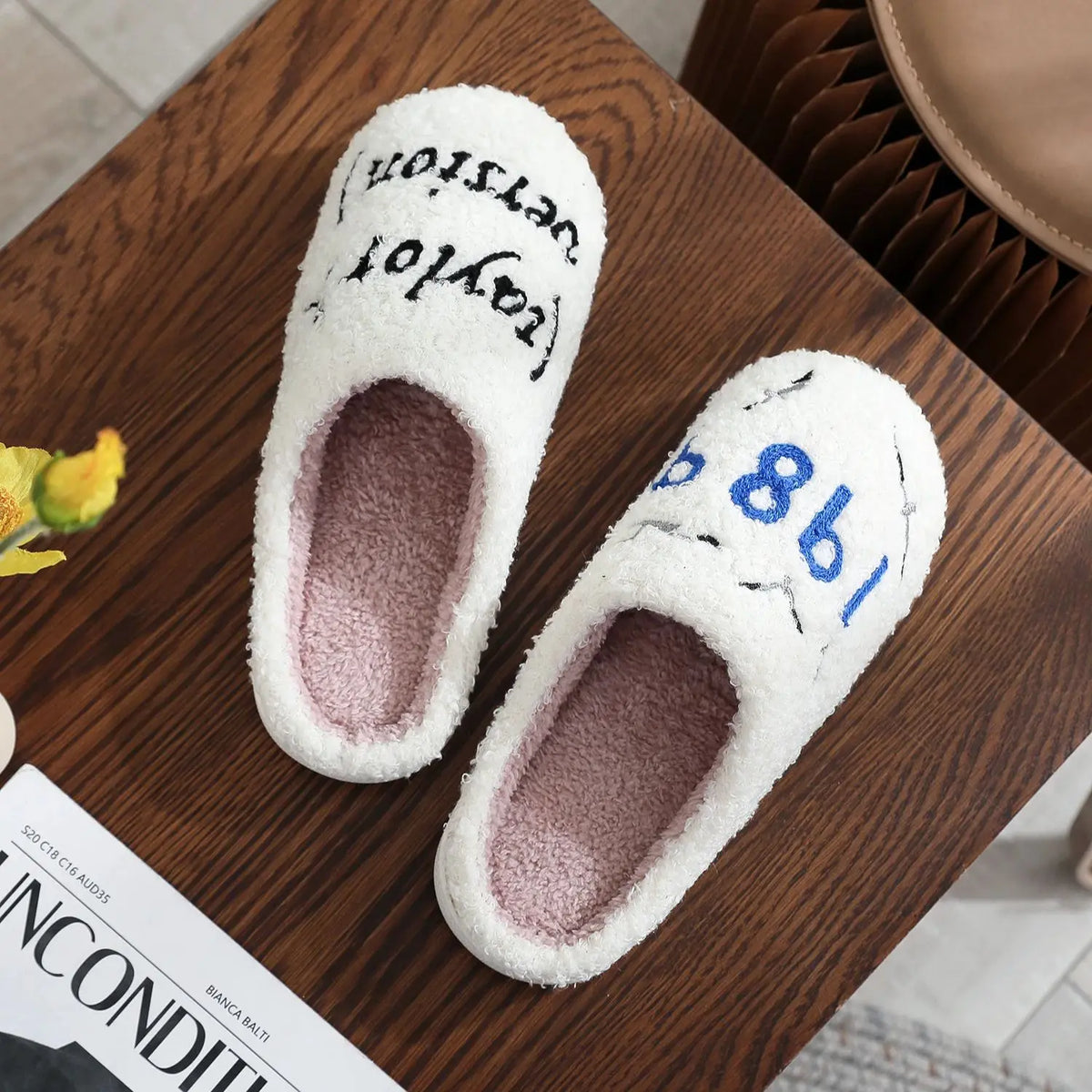 Music Idol 1989 Taylor Letter Stuffed Home Thick Sole Plaid Fur Cotton Slippers