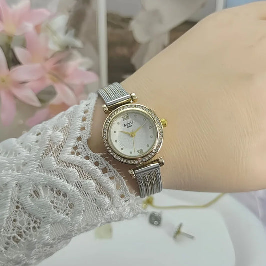 Luxury Quartz Wristwatches Intermittent Gold Bracelet Watch