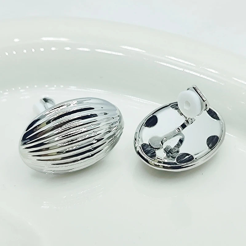 Vintage Geometric Striped Oval Clip on Earrings