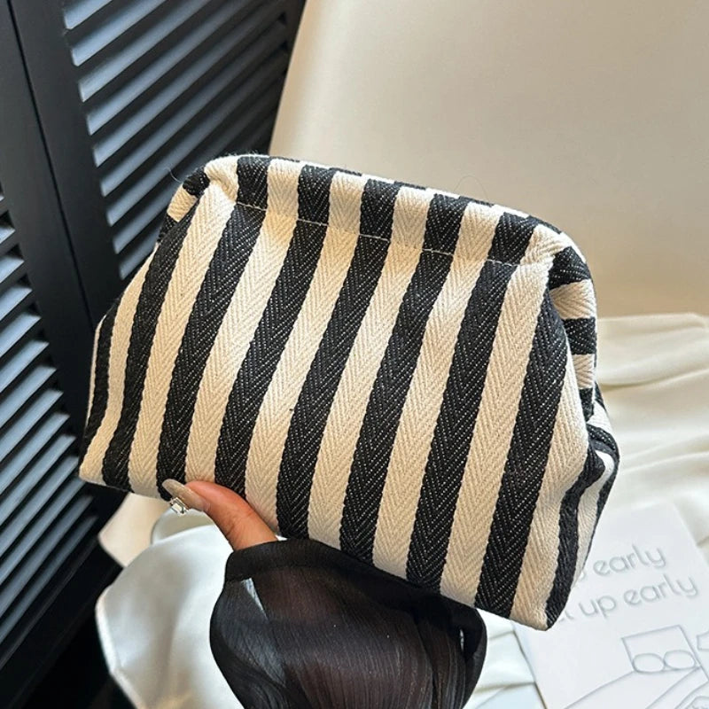 Woven Crochet Beach Clutch Dumpling Hobo Casual Handbags