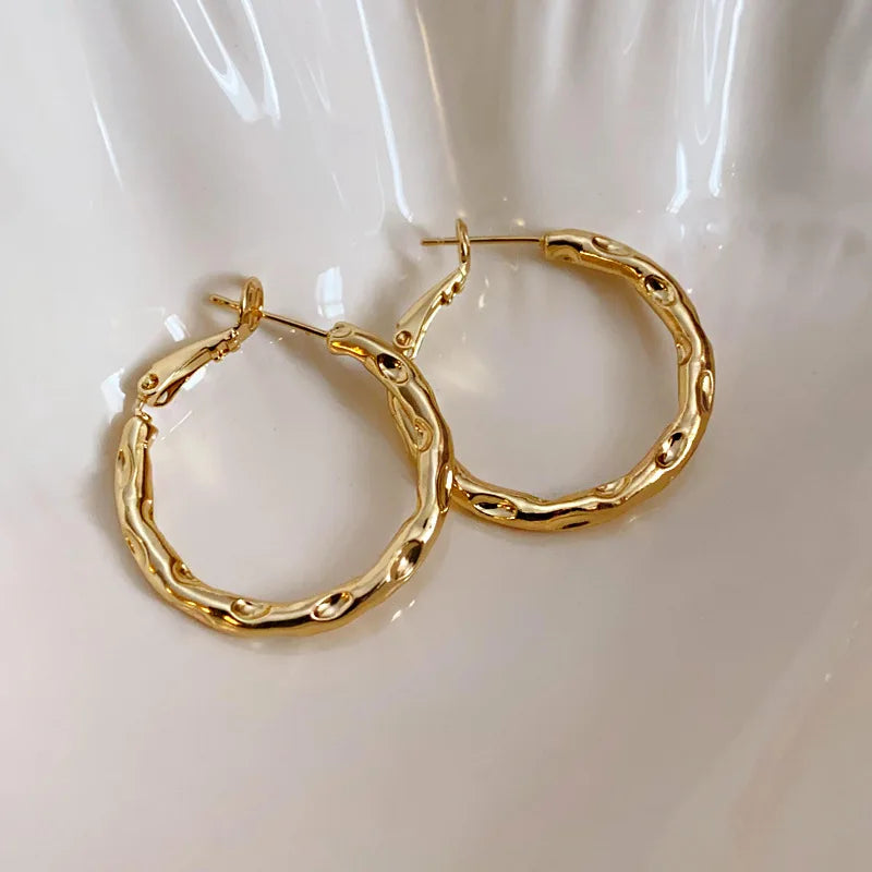 DANA Exaggerated Big Circle Hoop Earrings