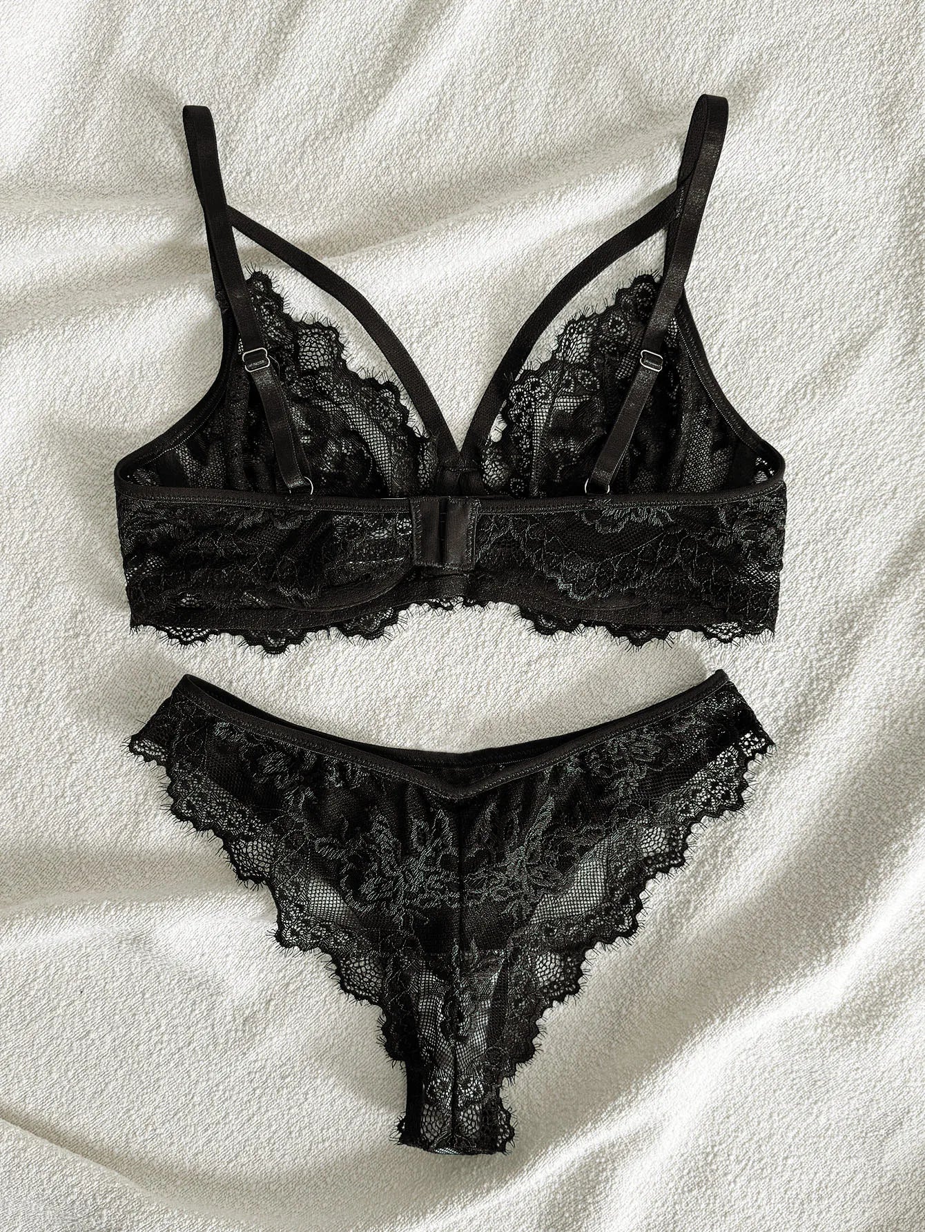 Eyelash Fancy lace strapping underwire Lingerie Set
