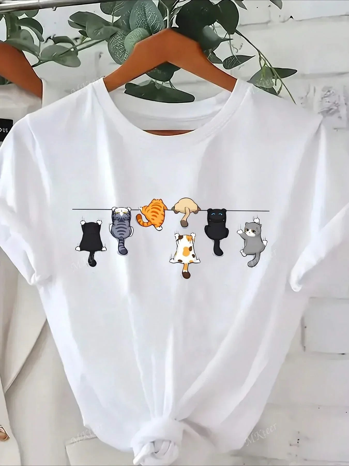 Cute Cat Print Round Neck Short Sleeve T-Shirt