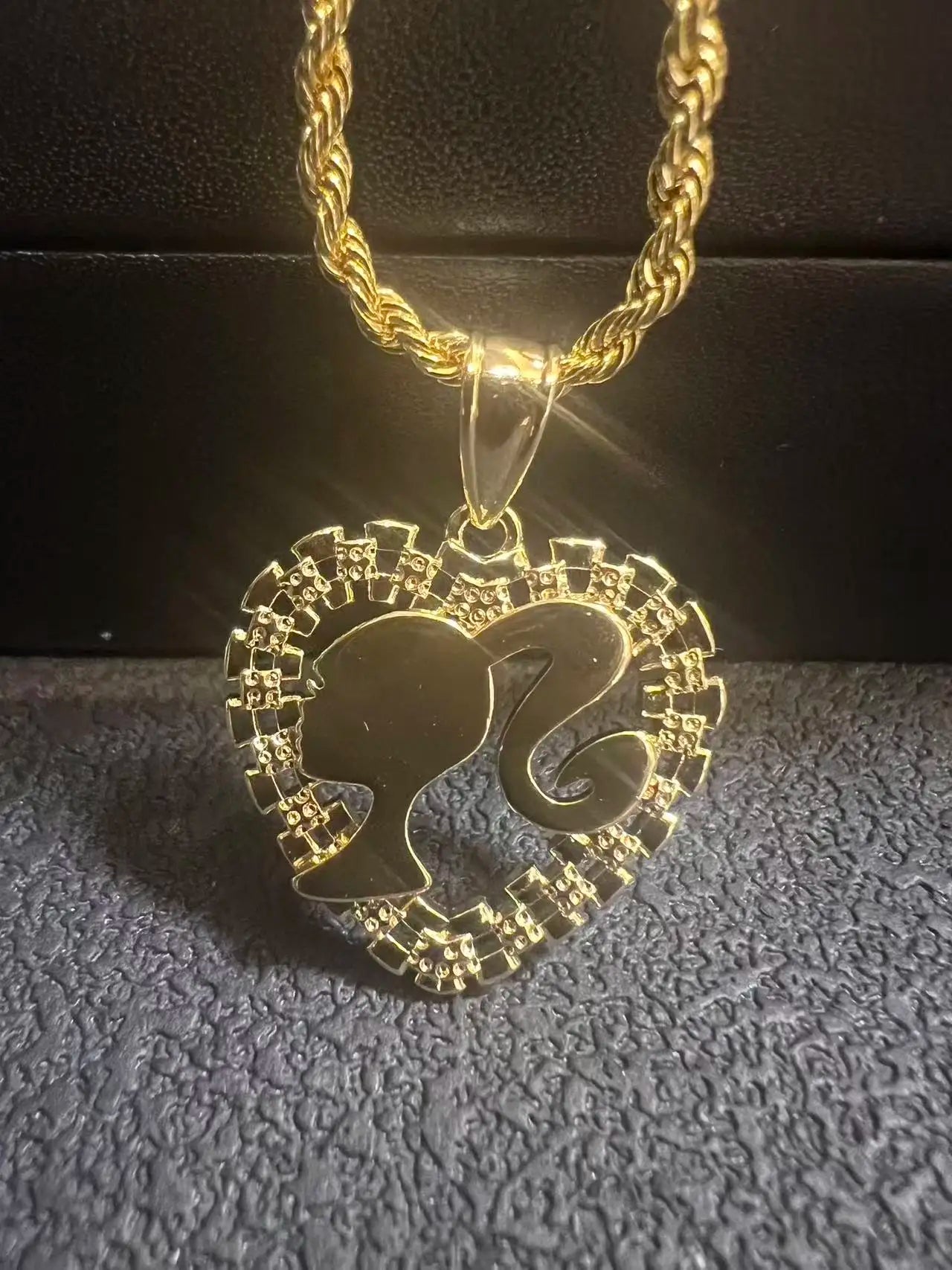 18K Gold Rope Chain Heart Pendant Necklace