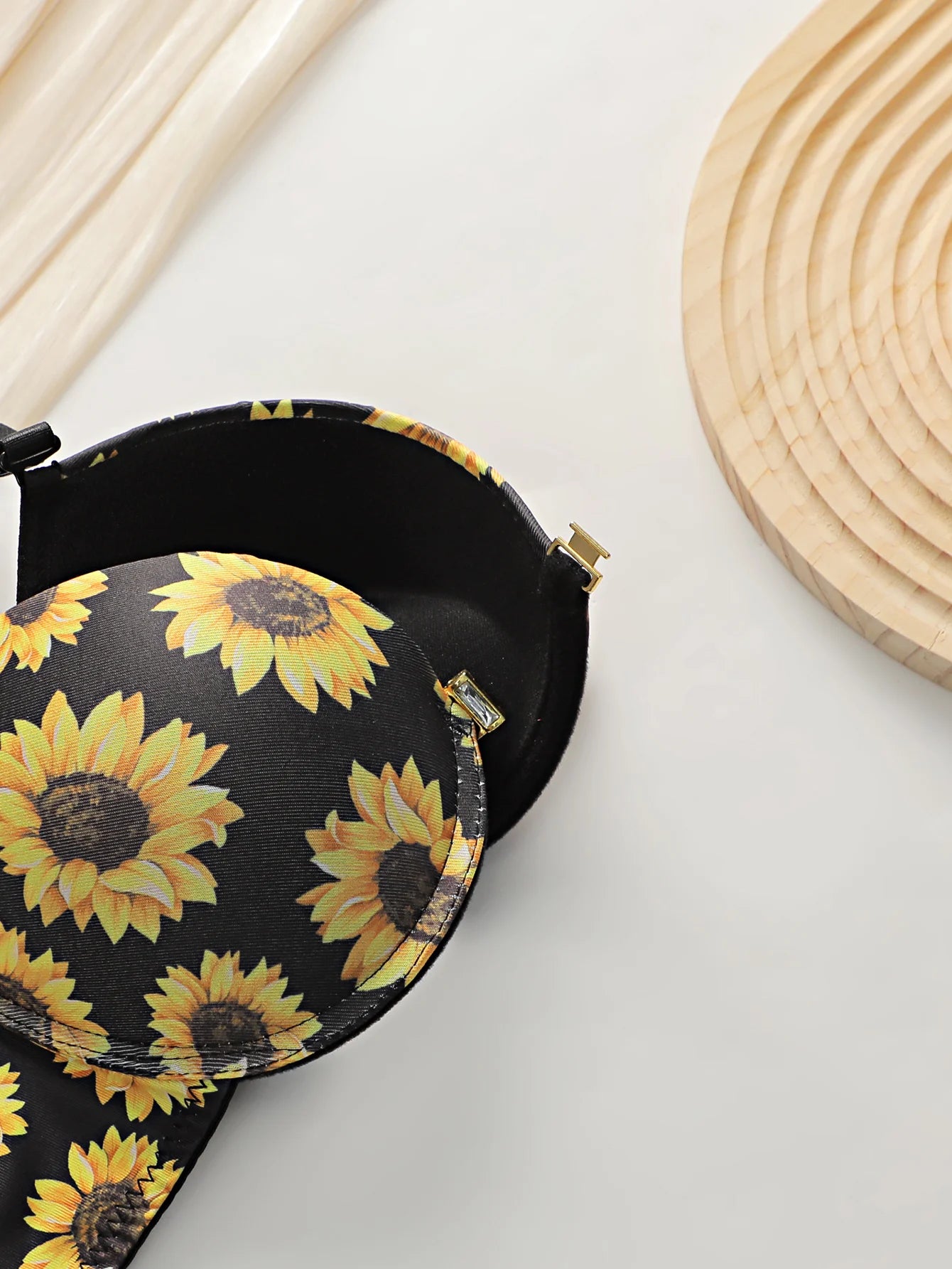 Front buckle chrysanthemum Sexy lingerie