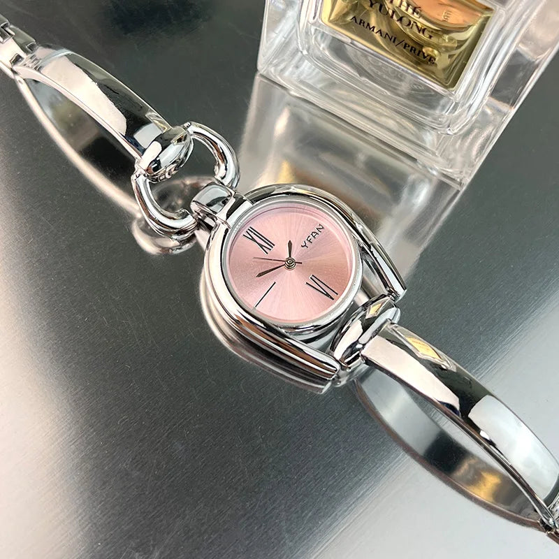 Retro Button Wristband Bracelet Quartz Watch Bracelet