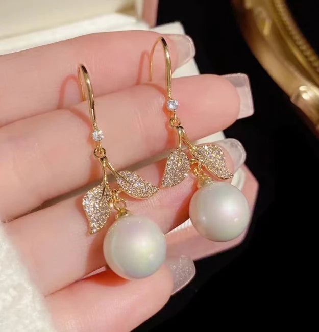 Bow Carnival Banquet Earrings