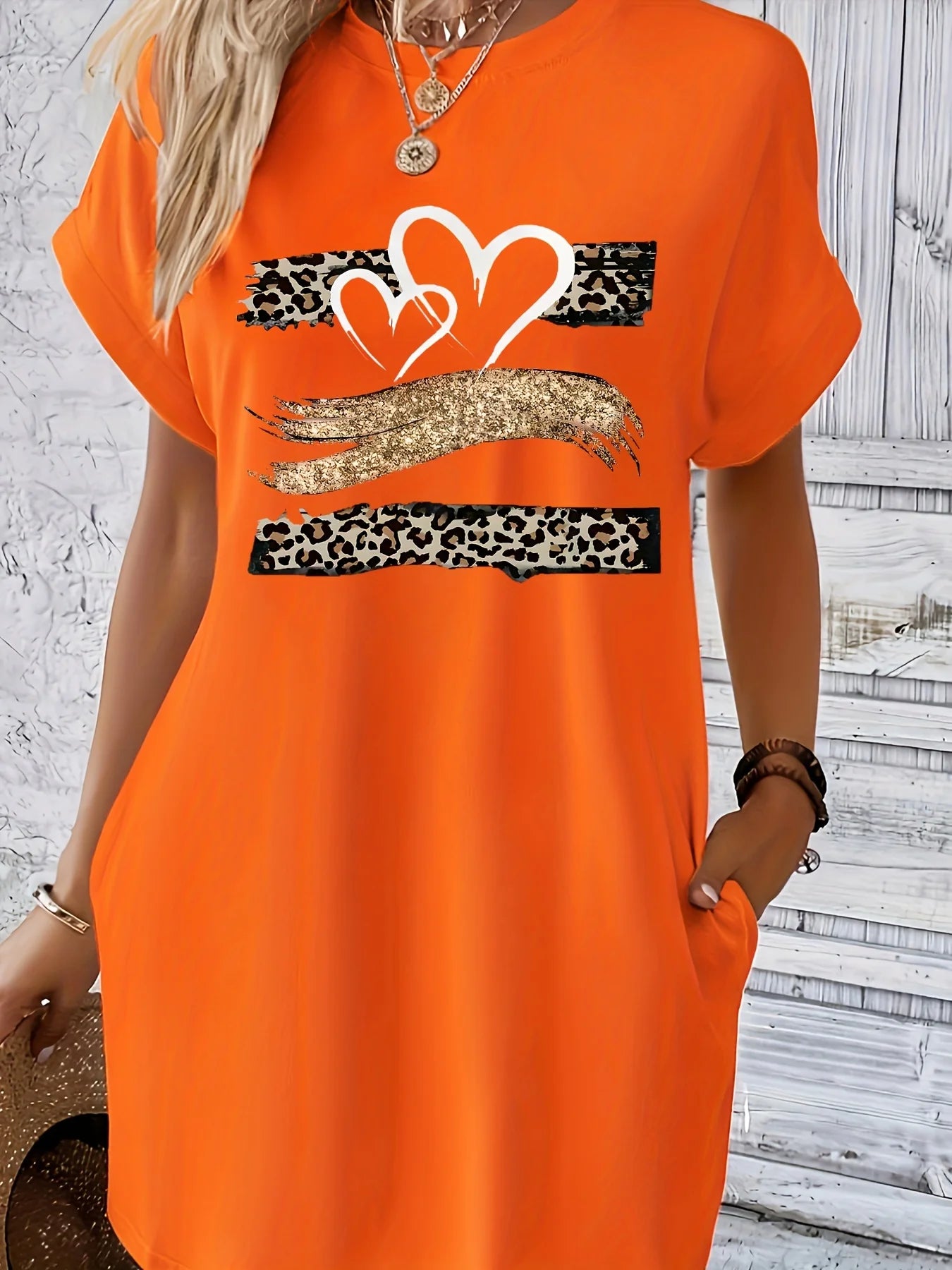 Casual Knit T-Shirt with Heart  Print Crew dress