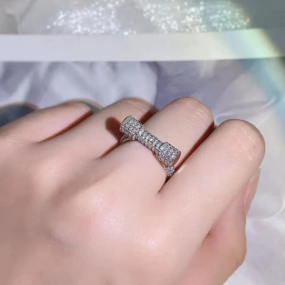 Huitan Finger-ring Luxury Paved Cubic Zirconia Bling Bling Rings