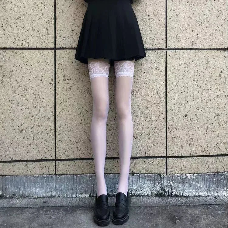 جوارب شفافة طويلة ومثيرة فوق الركبة