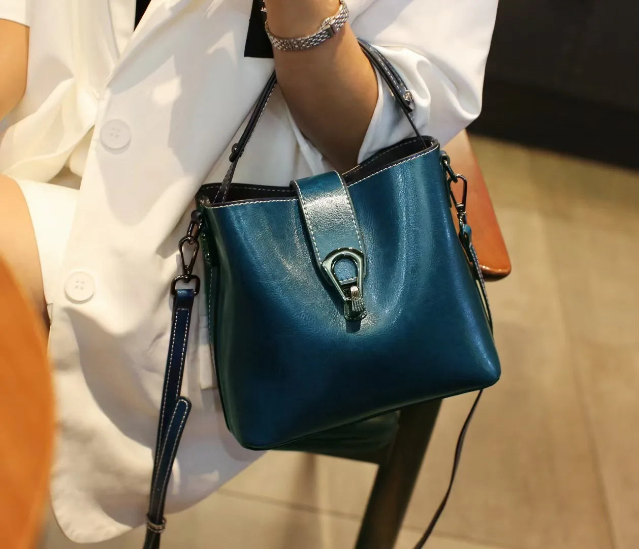 Real Oil Wax Leather Bucket Large Capacity Cowhide Crossbody Tote Bag