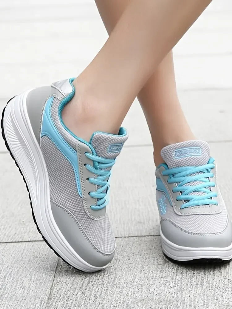 DANA Walking Platform Sneakers