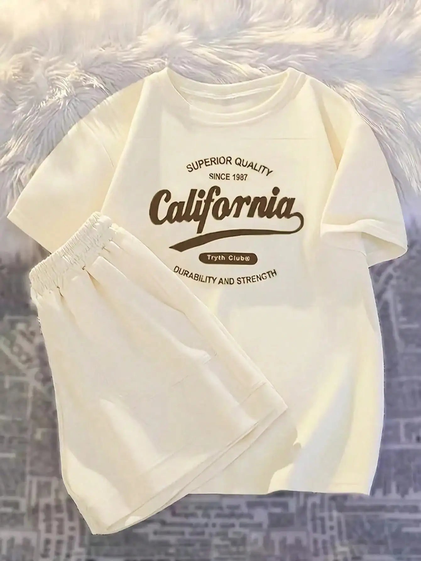 Short sleeved T-shirt paired with casual shorts Set