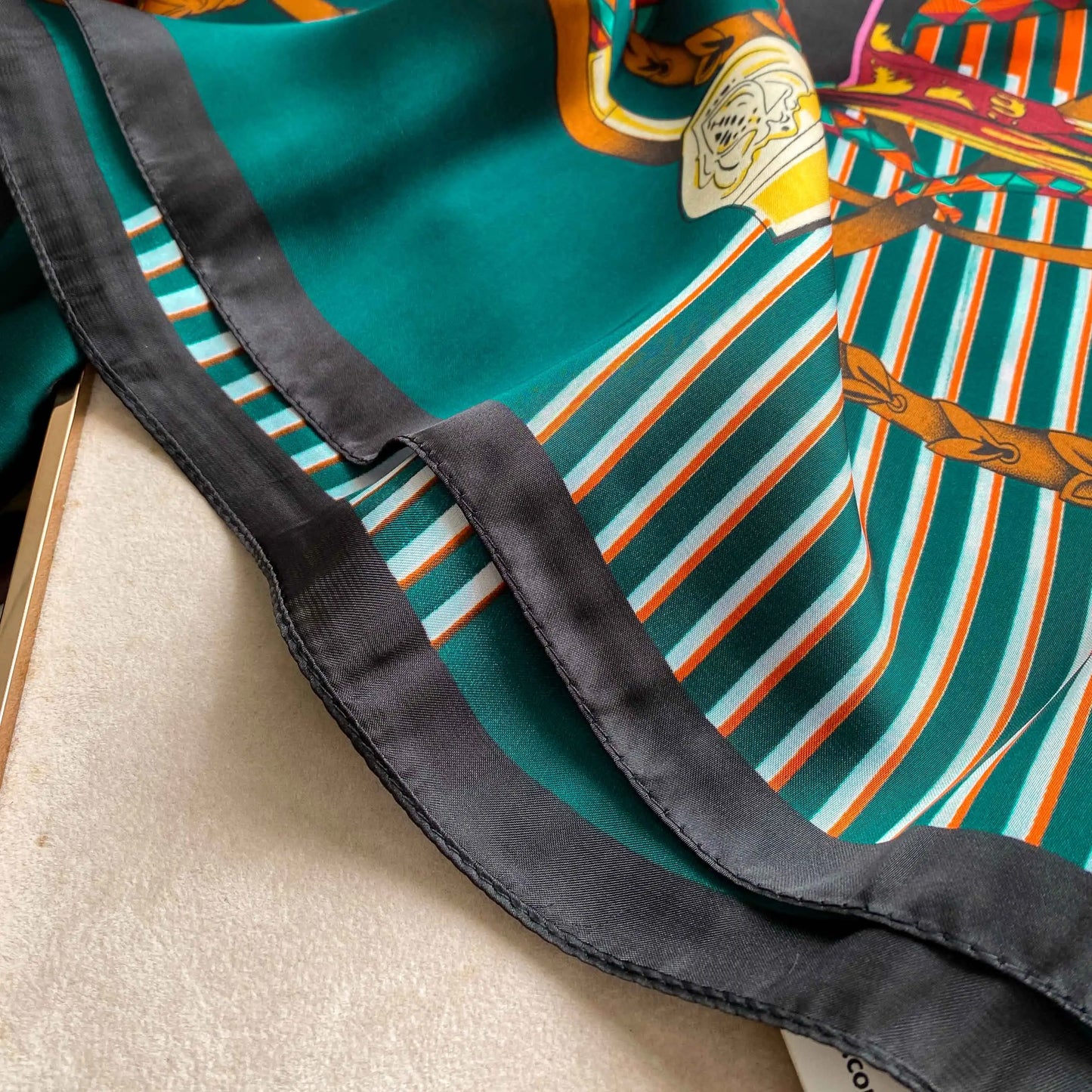 Pañuelos de seda para la cabeza