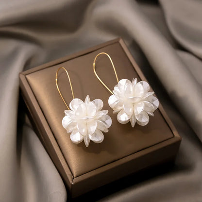 Trend DIY Pearl Petal Ball Earrings