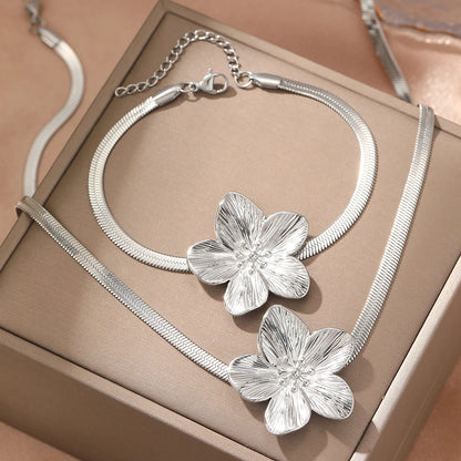 Stainless Steel Flower Pendant Jewelry Set