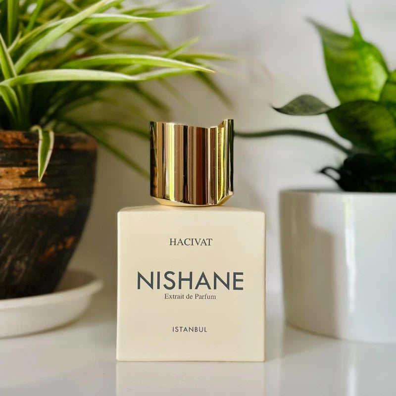 Perfume unisex nicho cítrico amaderado oriental