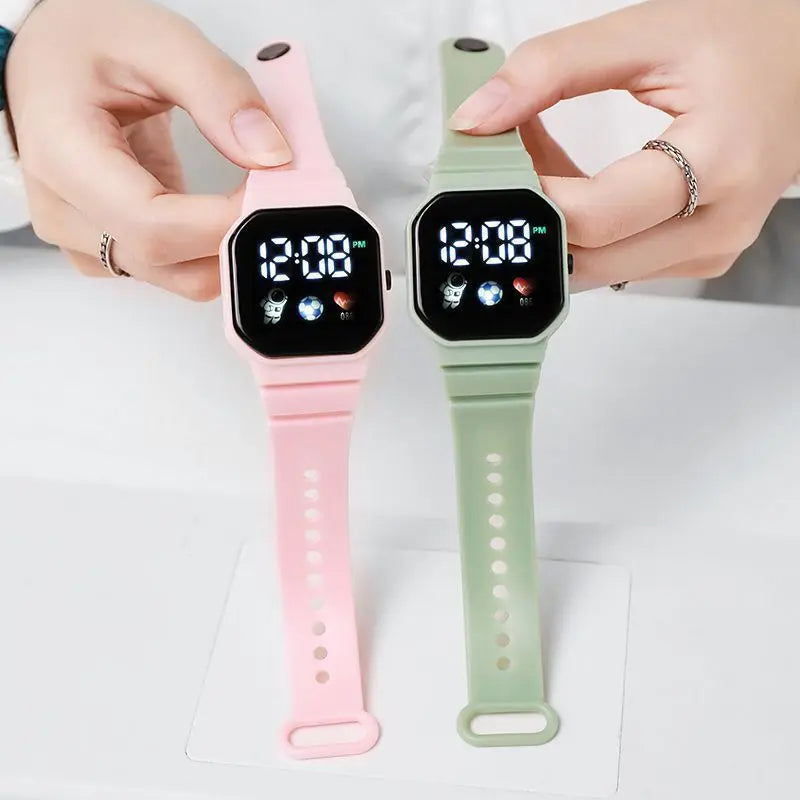 2Pcs/set Kids Sports LED Digital Spaceman Silicone Strap Electronic Wristwatch